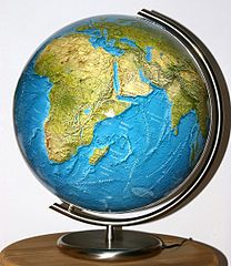 208px GEO Globe